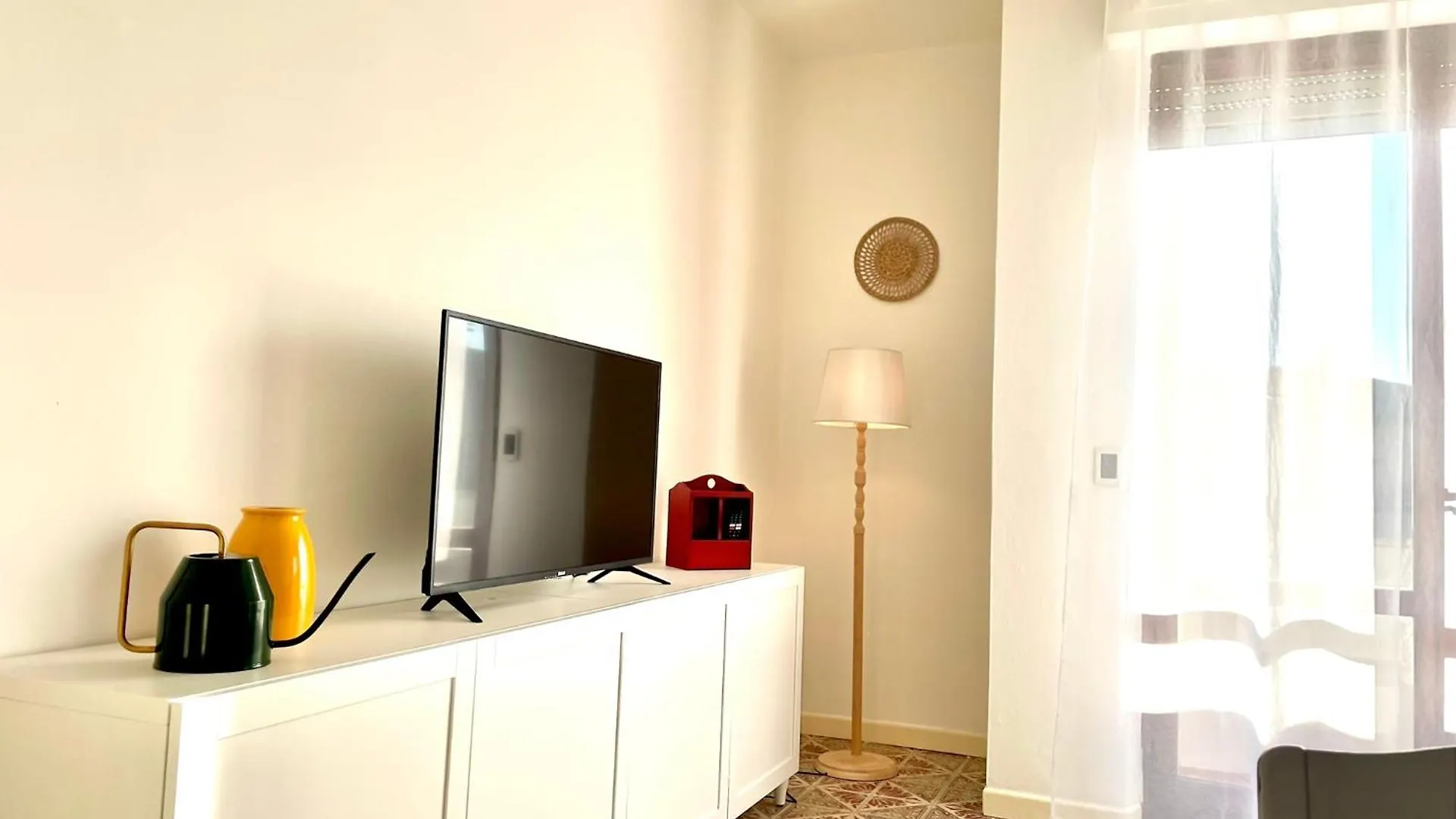 Appartamento Landi 13 - Attico 2 Camere, Balcone, Parcheggio, Ascensore Pisa Italia