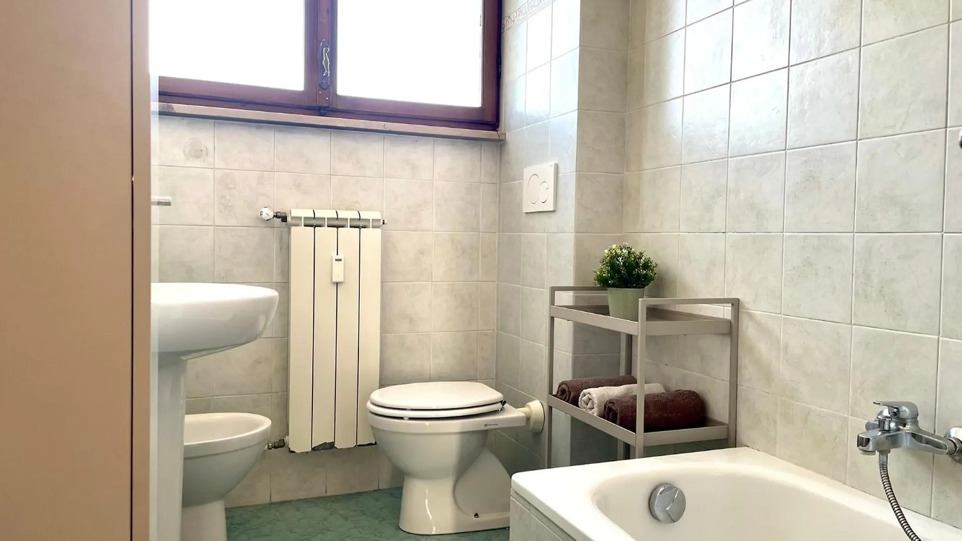 Landi 13 - Attico 2 Camere, Balcone, Parcheggio, Ascensore Πίζα Διαμέρισμα